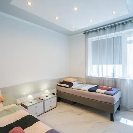 Roni Apartment
