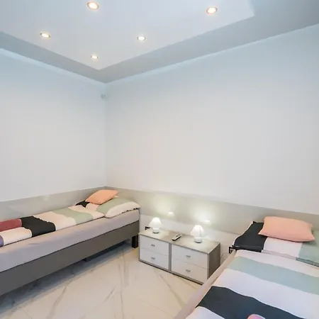 Roni Apartment
