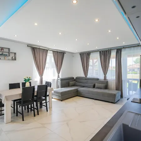 Roni Appartement *