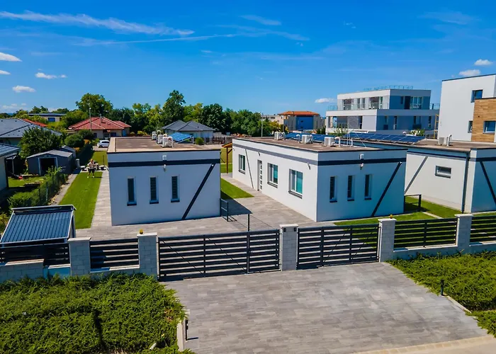 Roni Апартаменты *