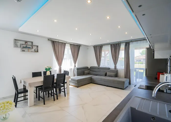 Roni Апартаменты *